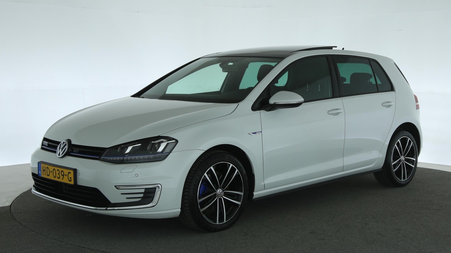 Volkswagen Golf Hatchback 2015 HD-039-G 1