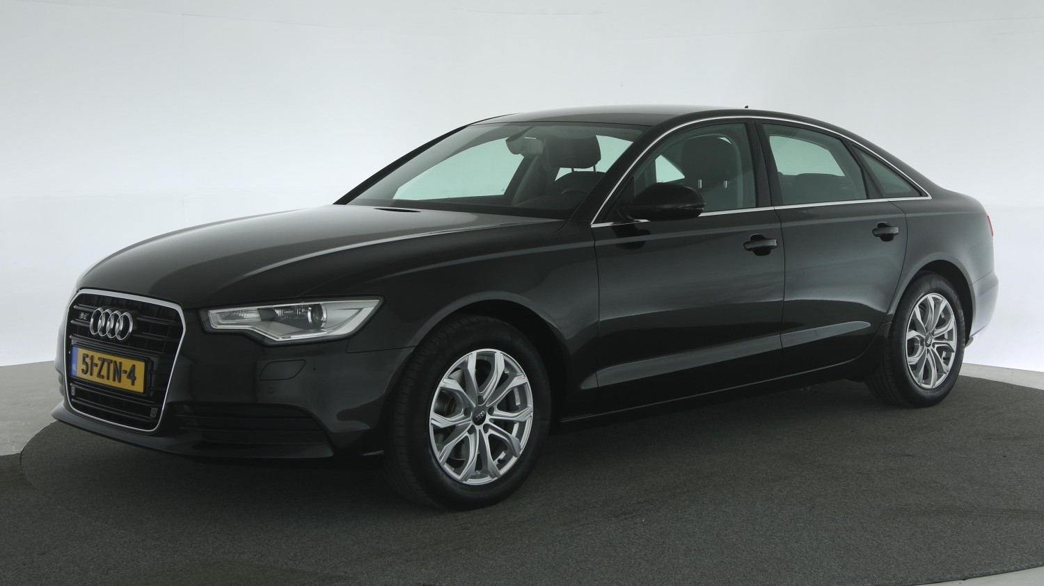 Audi A6 Sedan 2013 51-ZTN-4 1