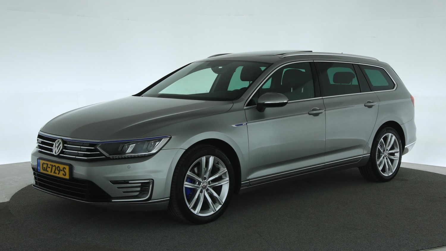 Volkswagen Passat Station 2015 GZ-729-S 1