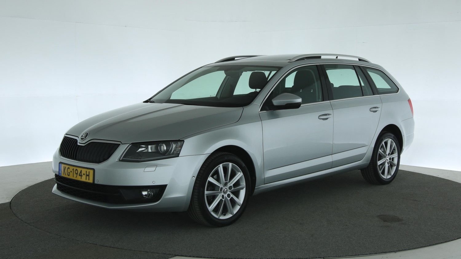 Skoda Octavia Station 2016 KG-194-H 1