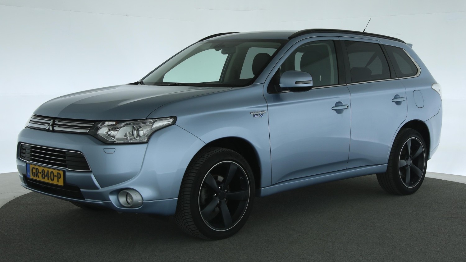 Mitsubishi Outlander SUV / Terreinwagen 2015 GR-840-P 1