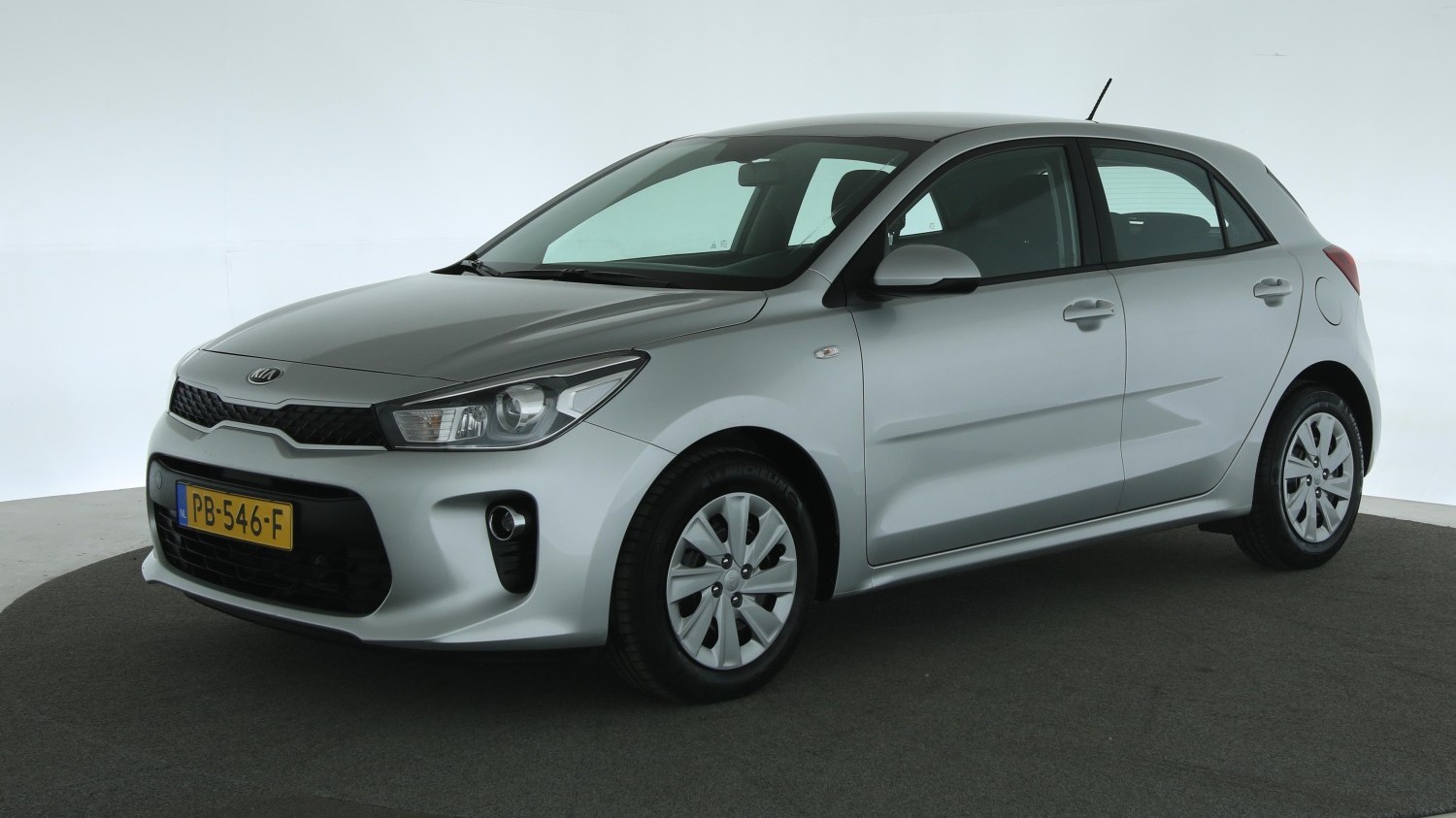 Kia Rio Hatchback 2017 PB-546-F 1
