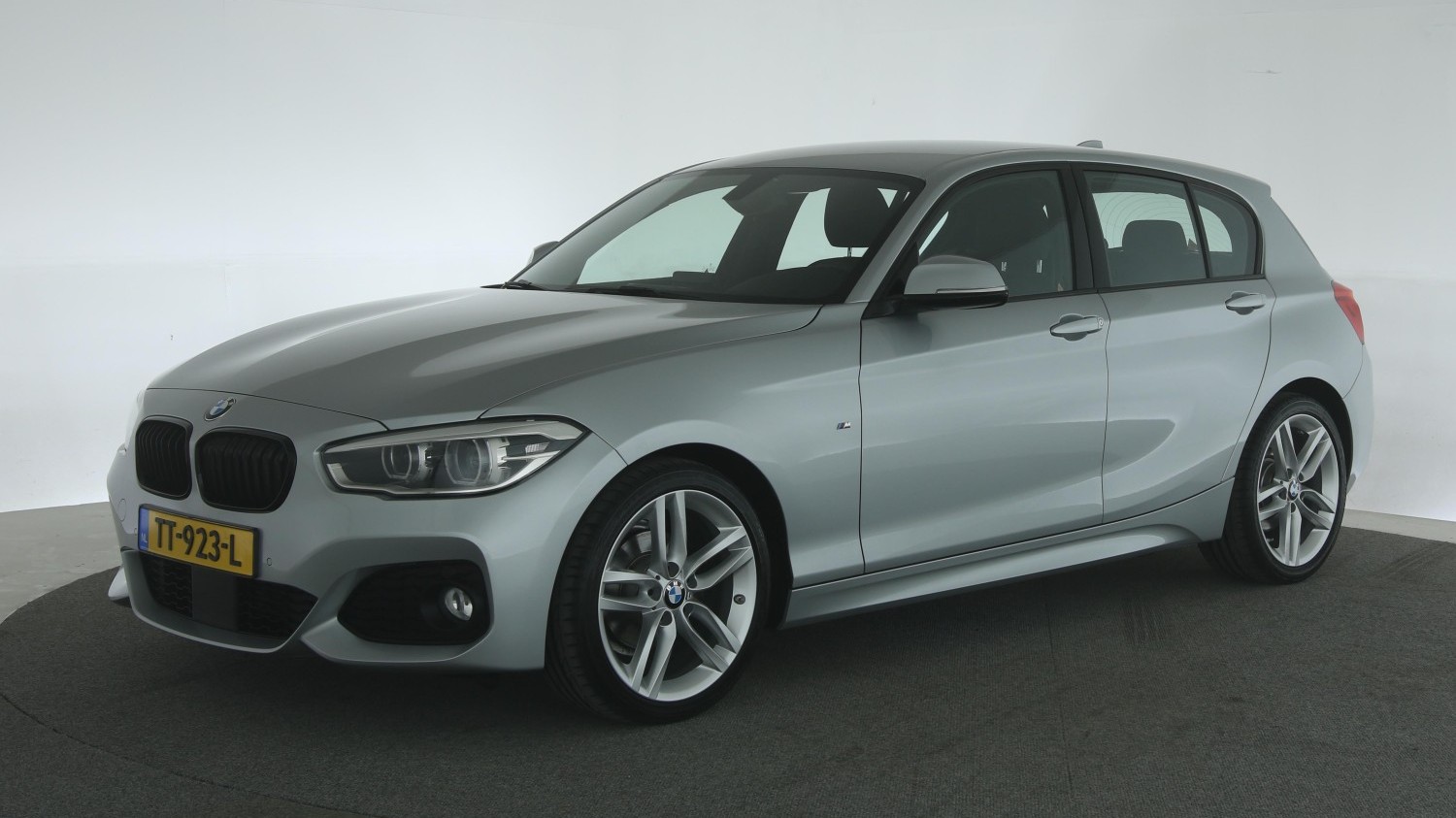 BMW 1-serie Hatchback 2015 TT-923-L 1