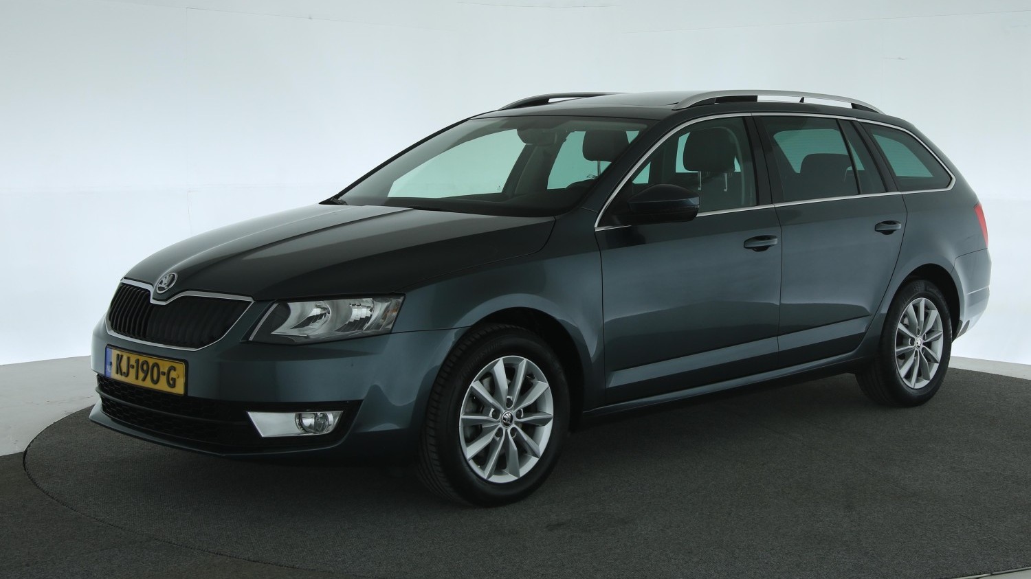 Skoda Octavia Station 2016 KJ-190-G 1