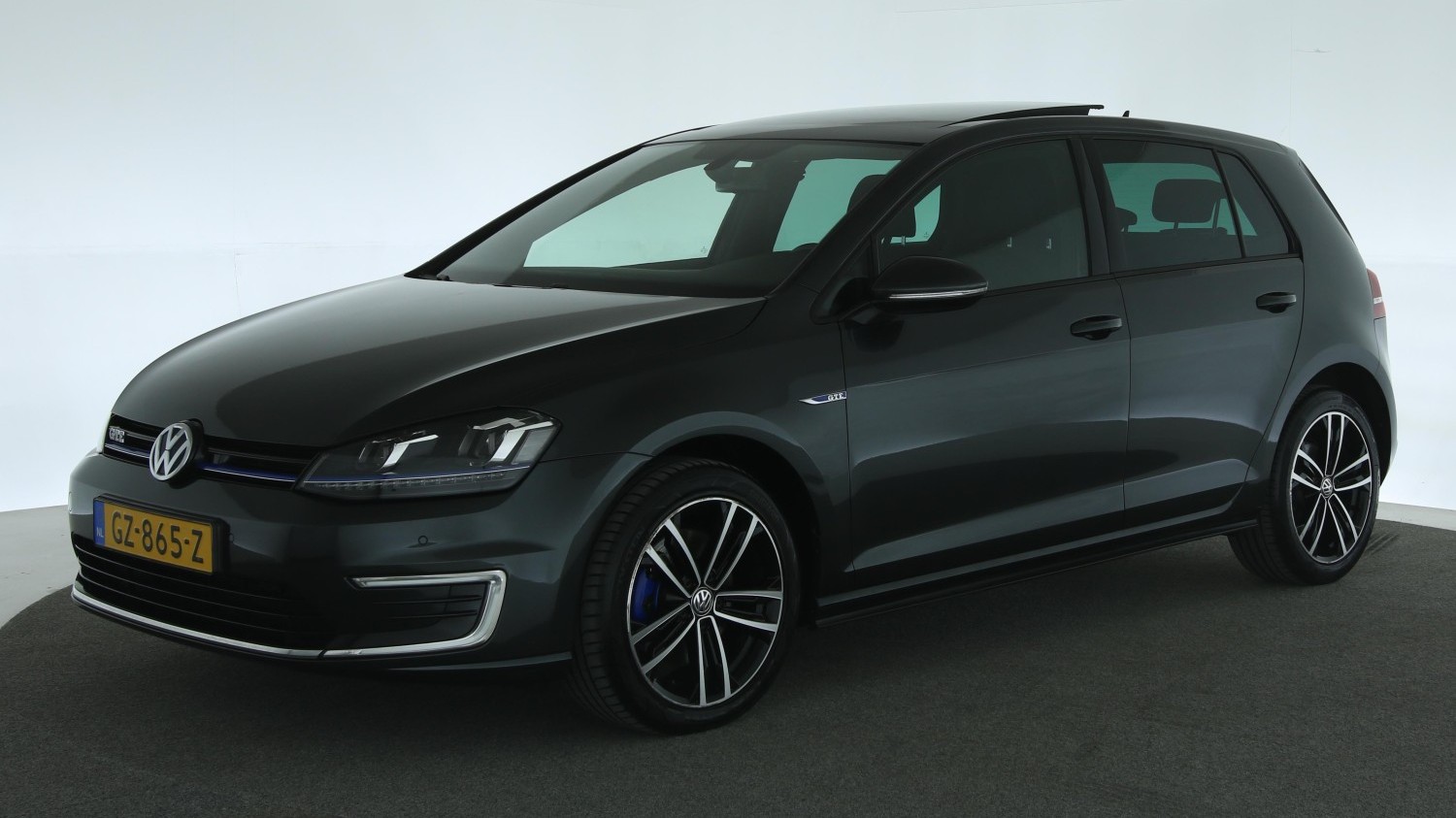 Volkswagen Golf Hatchback 2015 GZ-865-Z 1