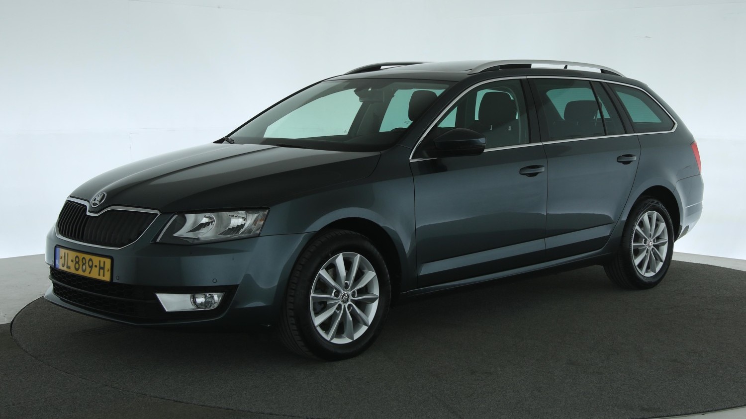 Skoda Octavia Station 2016 JL-889-H 1