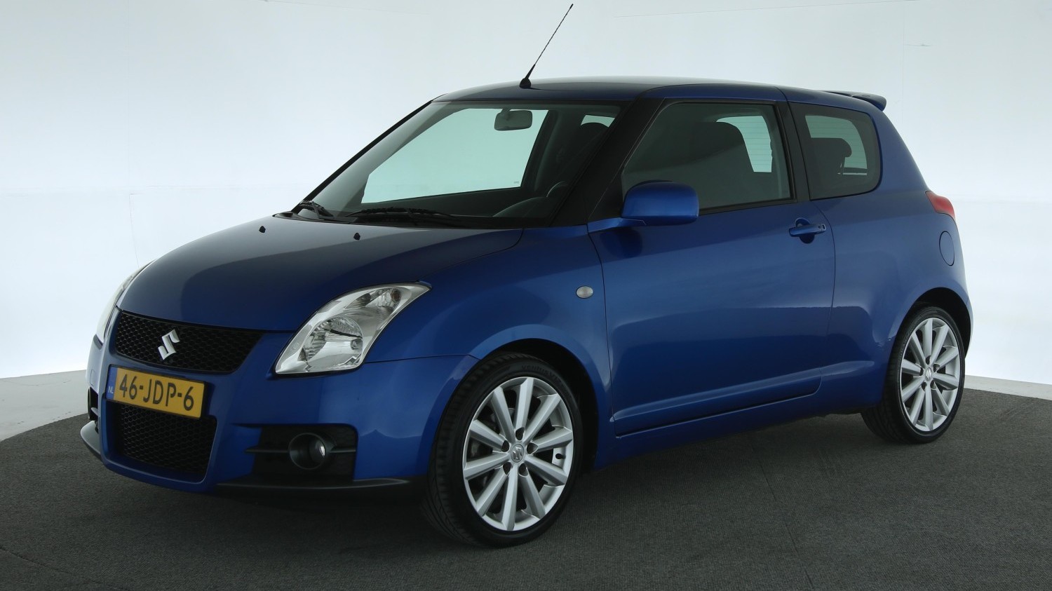 Suzuki Swift Hatchback 2009 46-JDP-6 1