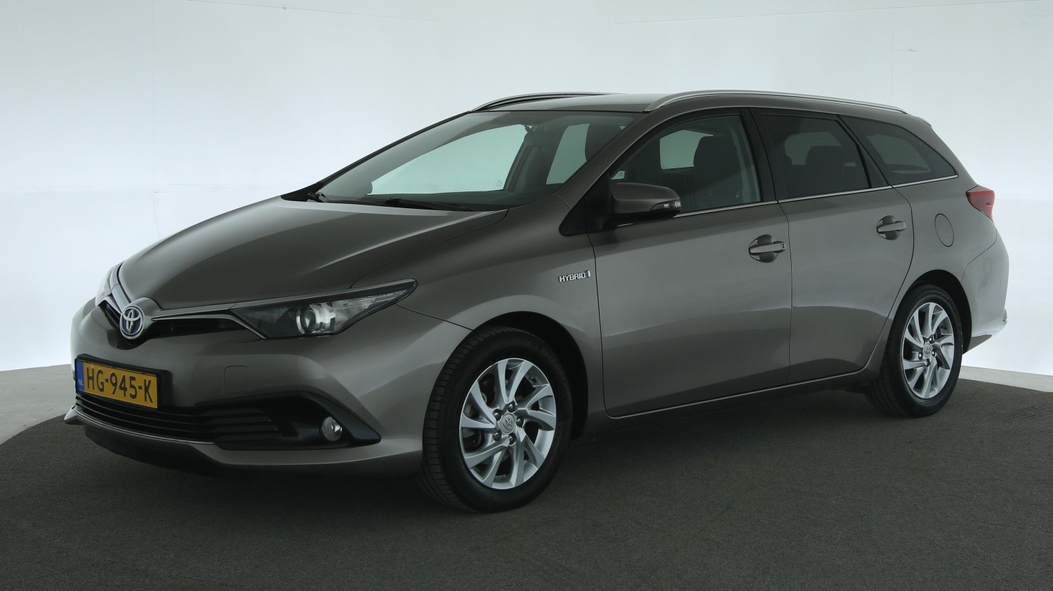Toyota Auris Station 2015 HG-945-K 1