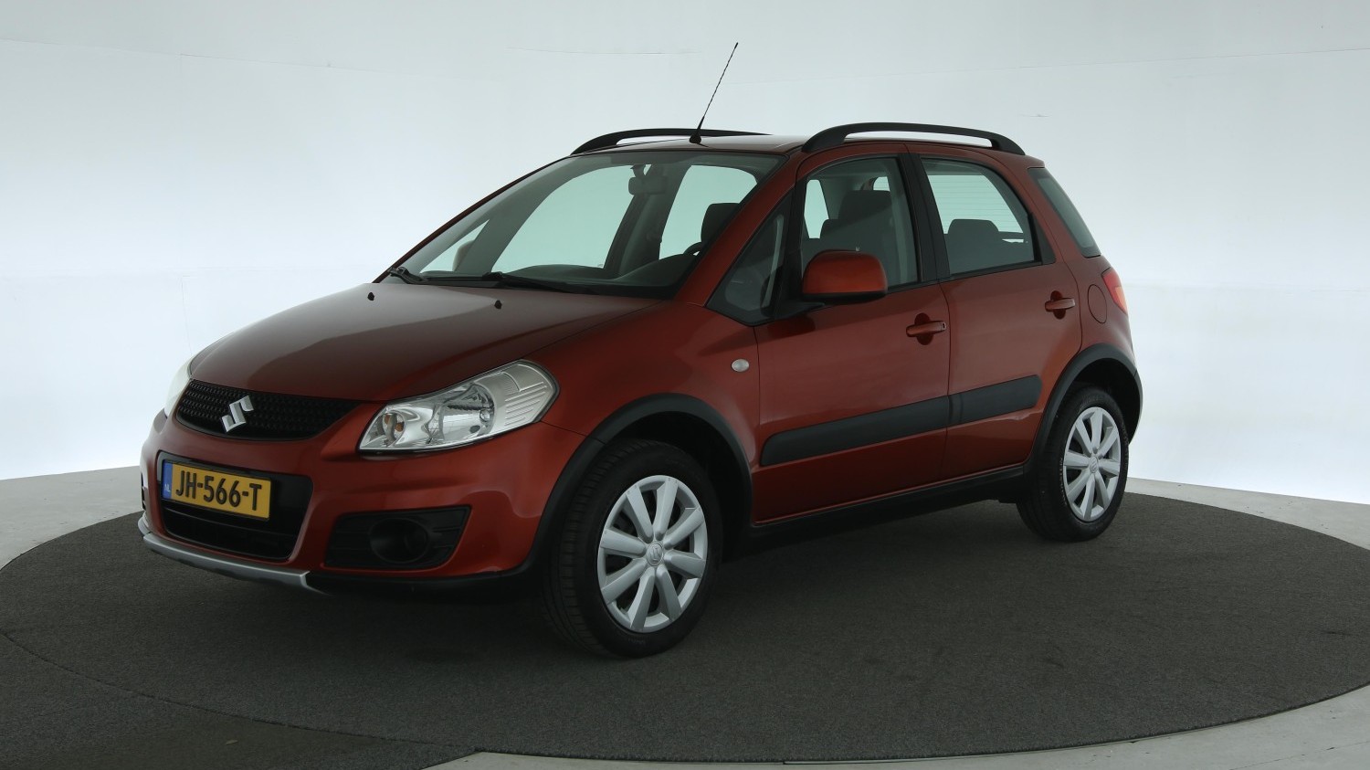 Suzuki SX4 Hatchback 2012 JH-566-T 1