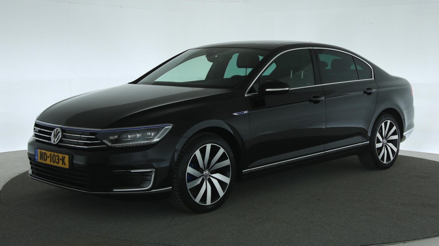 Volkswagen Passat Sedan 2016 ND-103-K 1