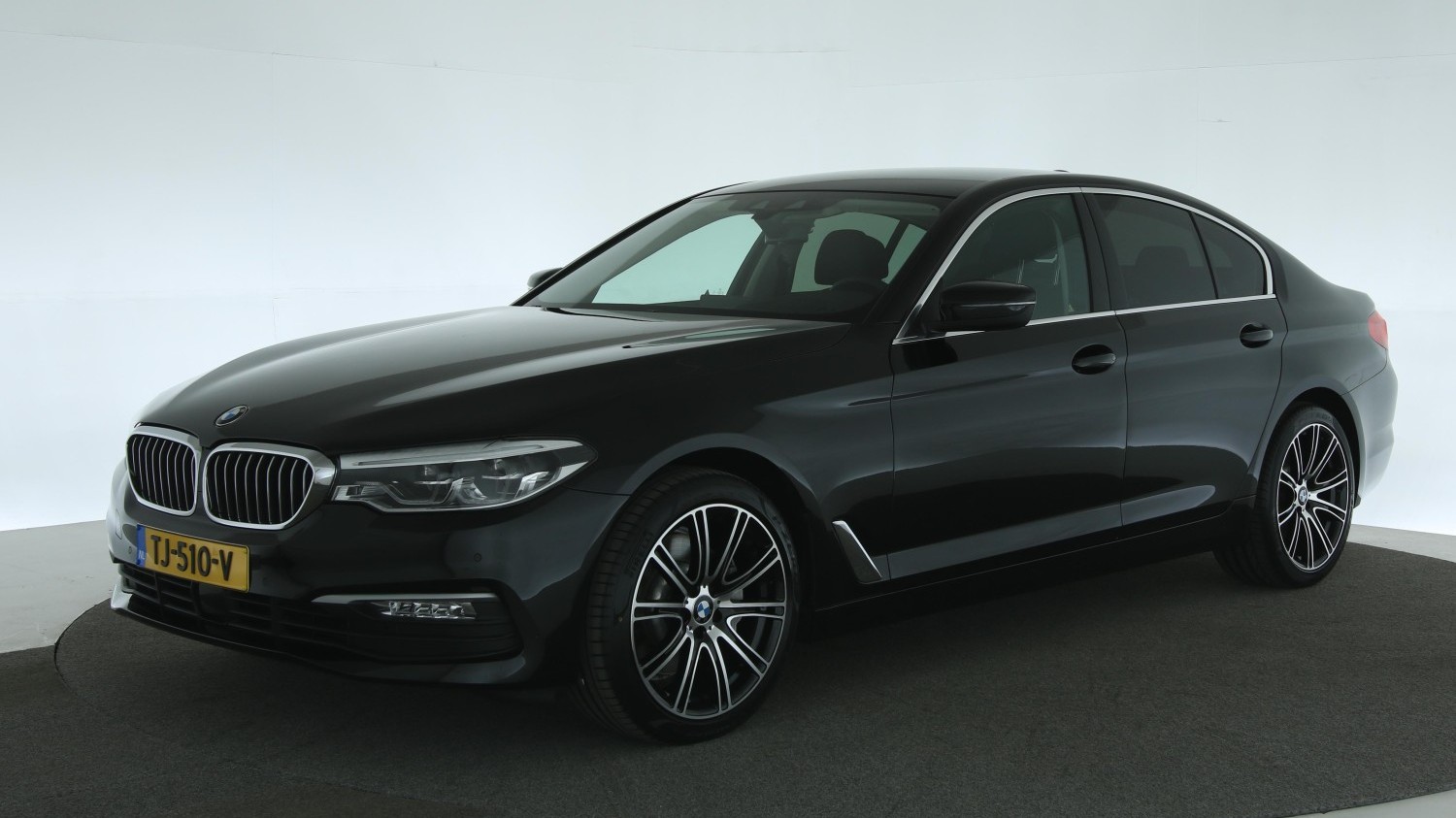 BMW 5-serie Sedan 2018 TJ-510-V 1