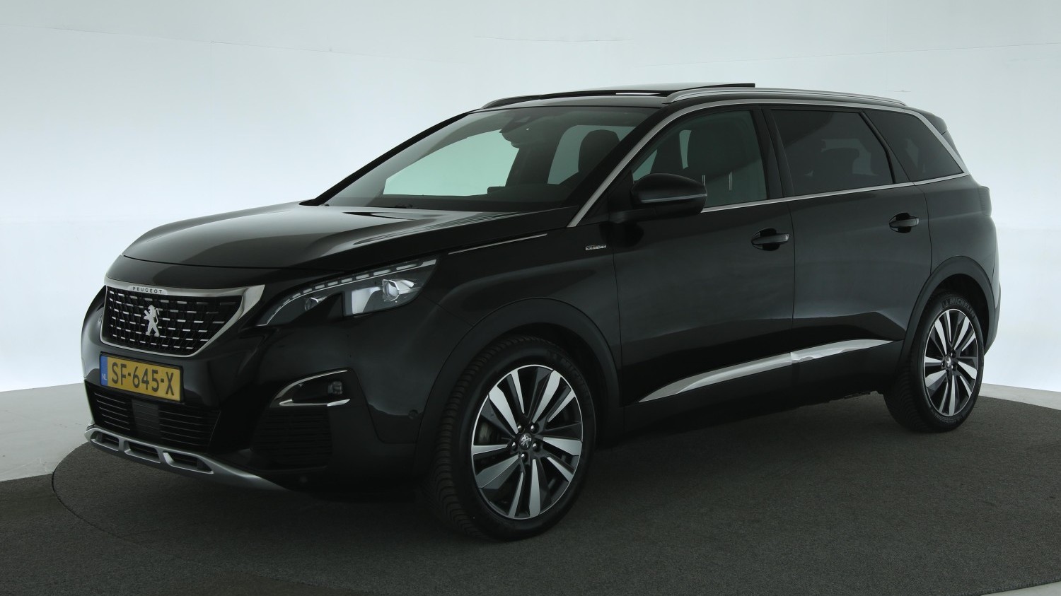 Peugeot 5008 MPV 2018 SF-645-X 1