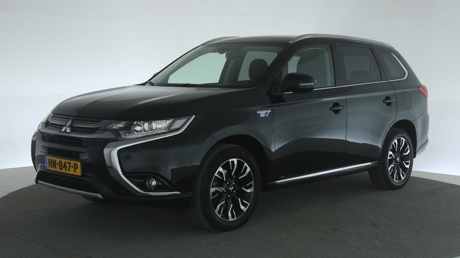 Mitsubishi Outlander SUV / Terreinwagen 2015 HN-847-P 1
