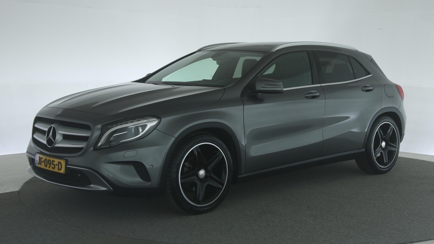Mercedes-Benz GLA-klasse SUV / Terreinwagen 2015 JF-095-D 1