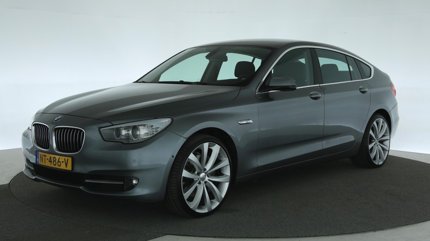BMW 5-serie GT Hatchback 2010 NT-486-V 1