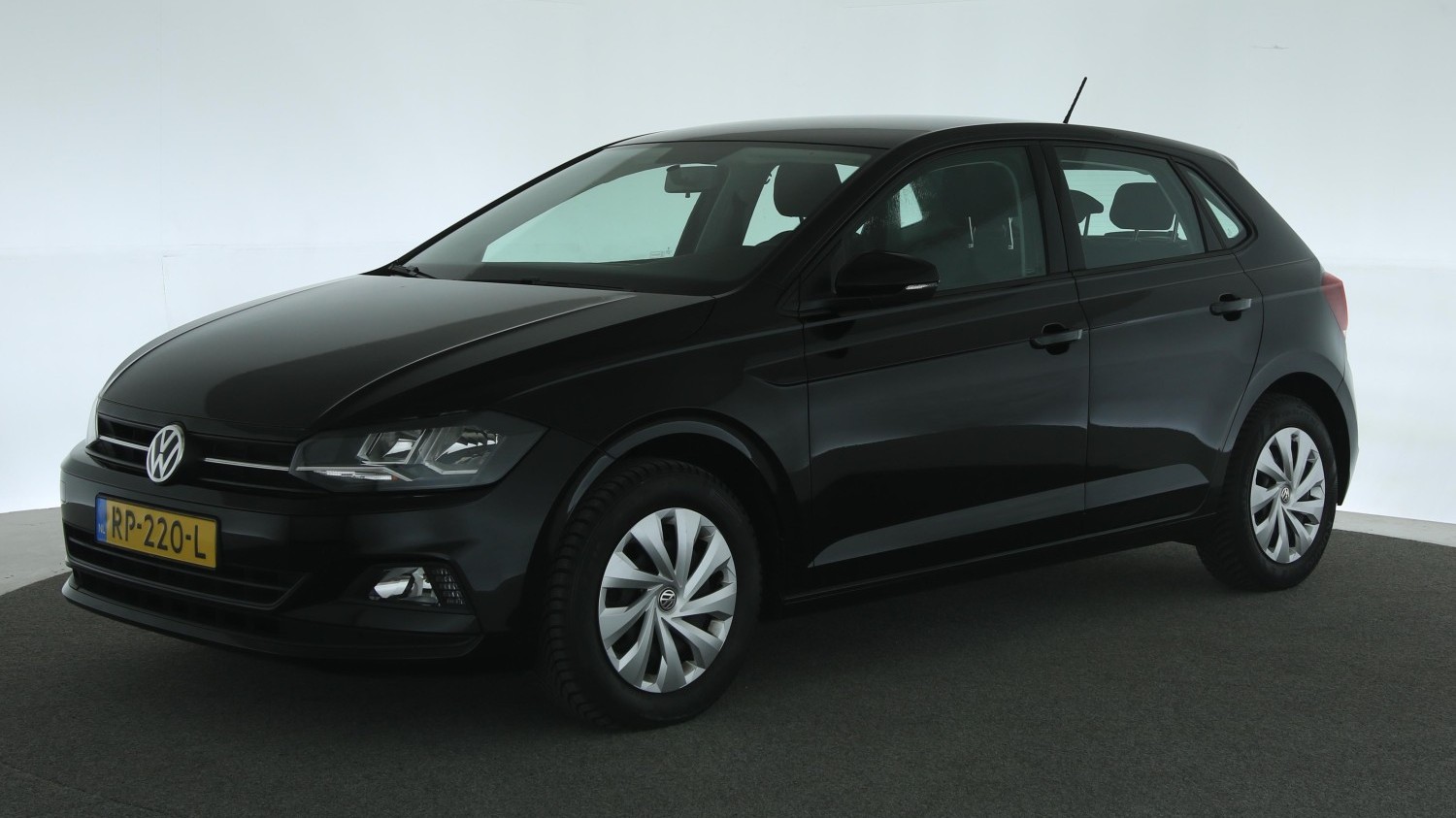 Volkswagen Polo Hatchback 2018 RP-220-L 1
