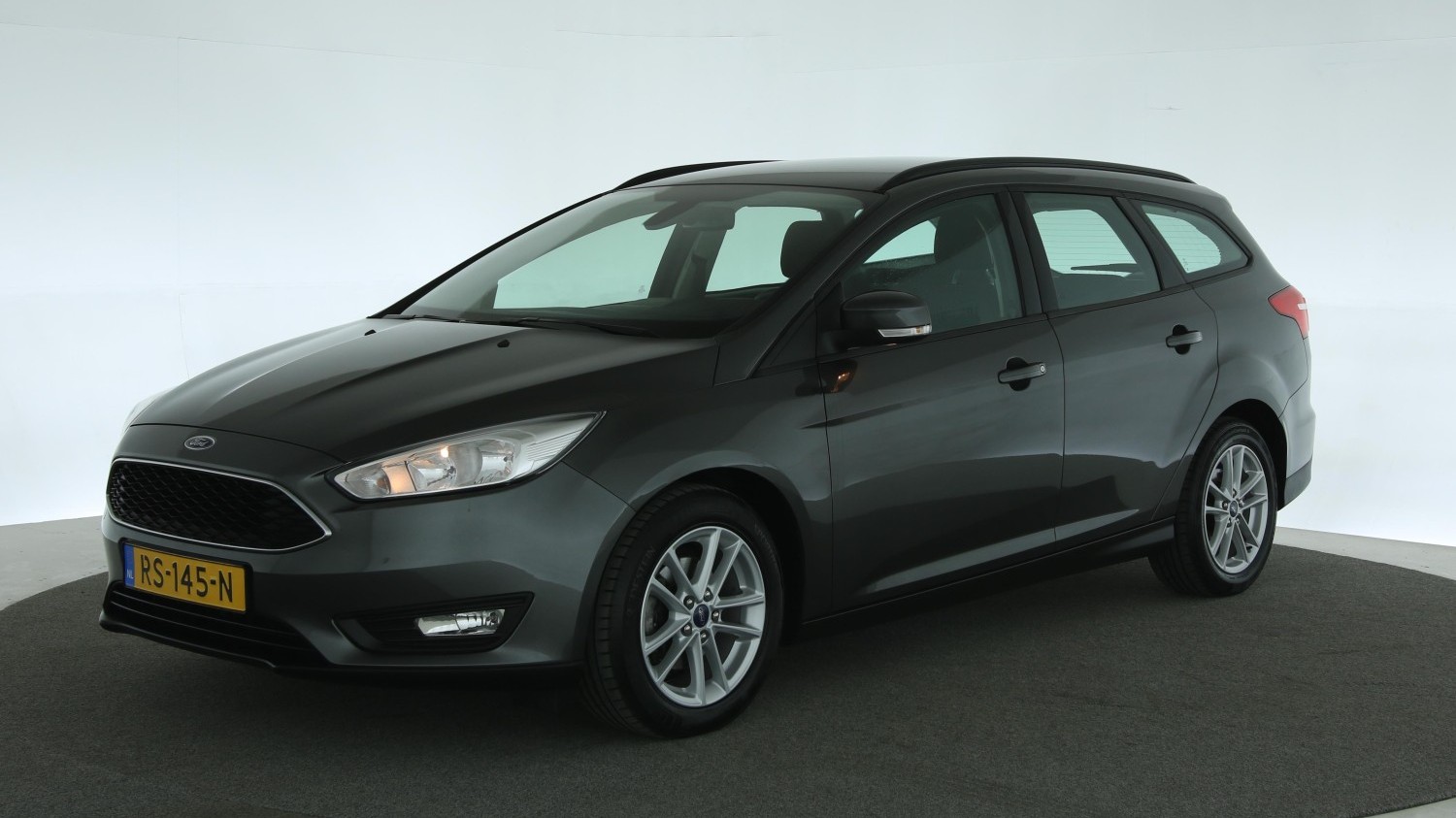 Ford Focus Station 2018 RS-145-N 1