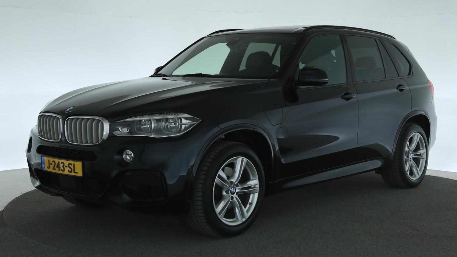 BMW X5 SUV / Terreinwagen 2016 J-243-SL 1