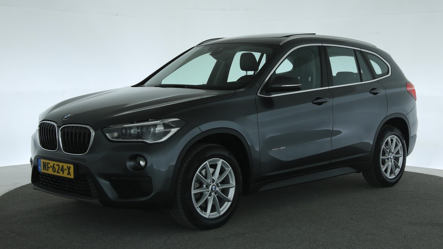 BMW X1 SUV / Terreinwagen 2017 NF-624-X 1