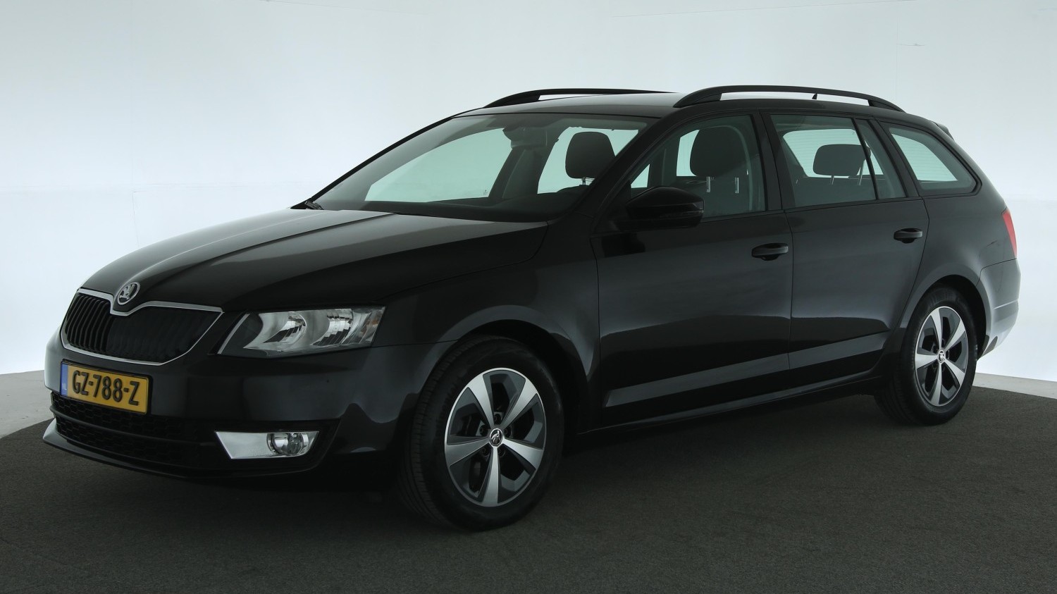 Skoda Octavia Station 2015 GZ-788-Z 1