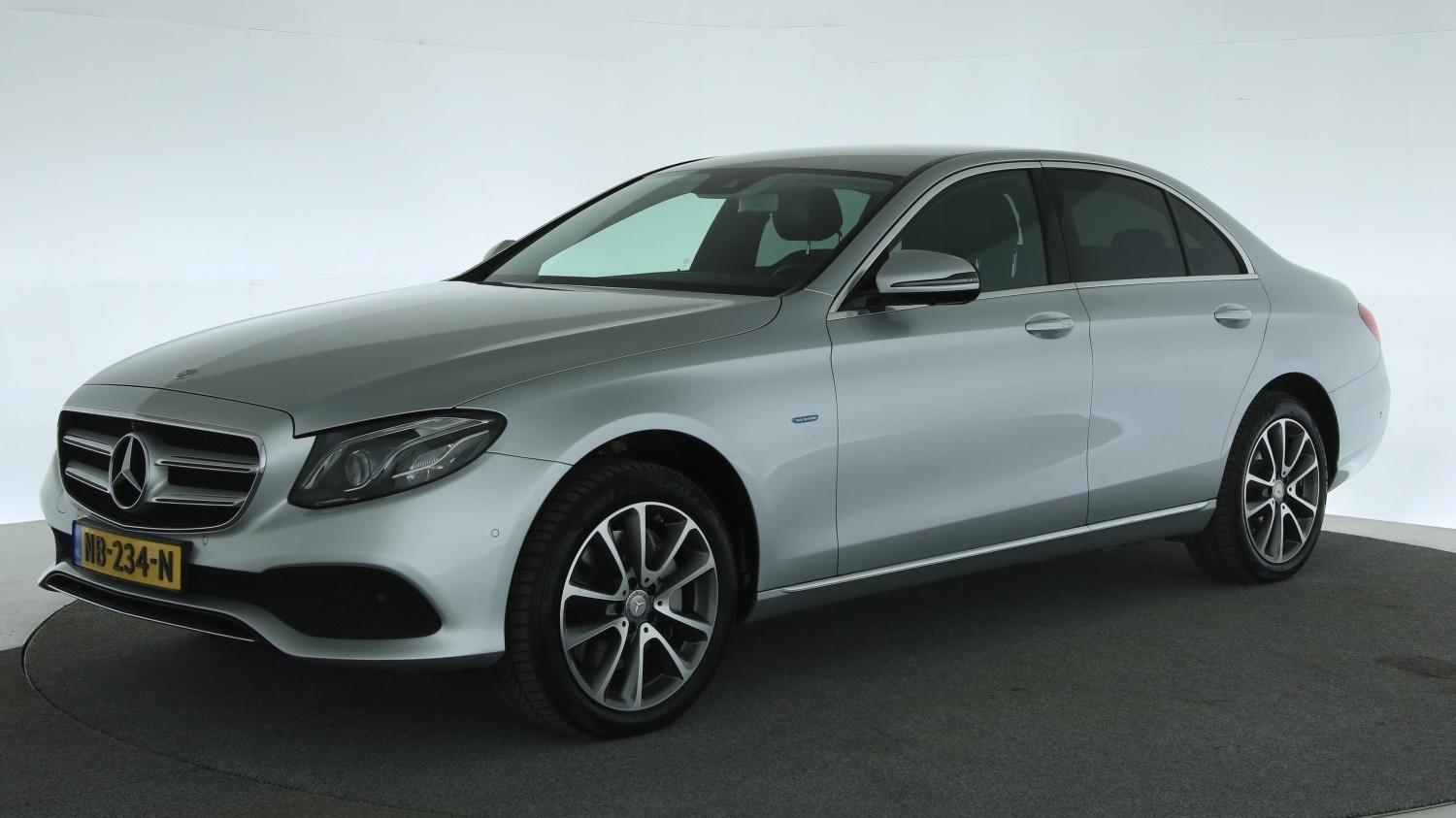 Mercedes-Benz E-Klasse Sedan 2016 NB-234-N 1