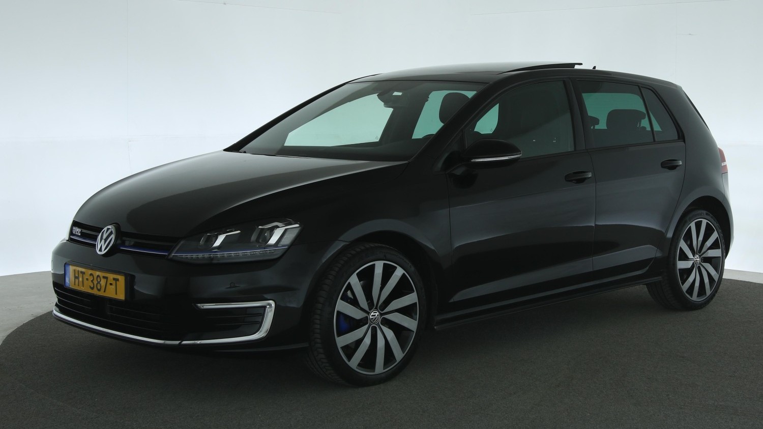 Volkswagen Golf Hatchback 2015 HT-387-T 1