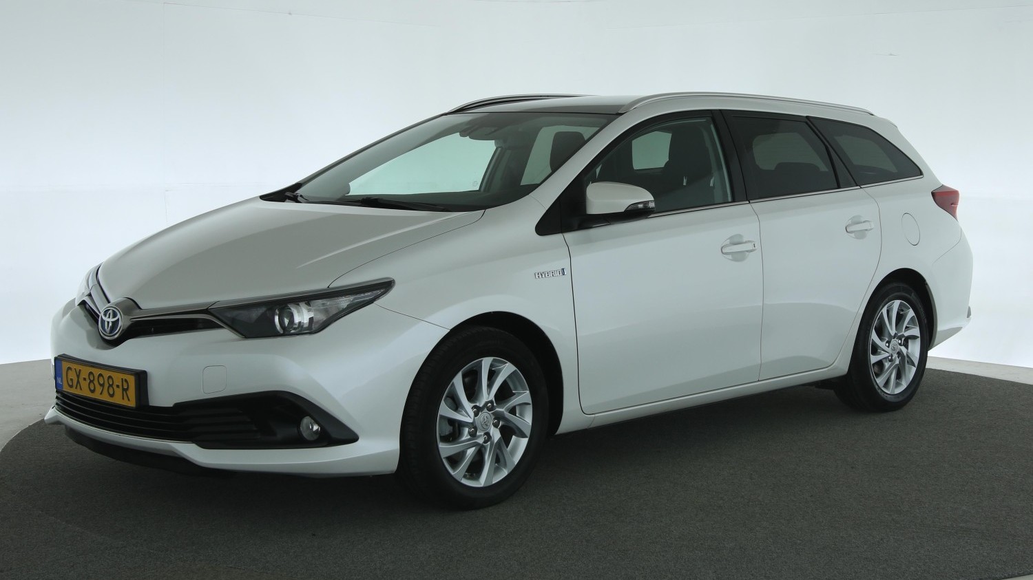 Toyota Auris Station 2015 GX-898-R 1