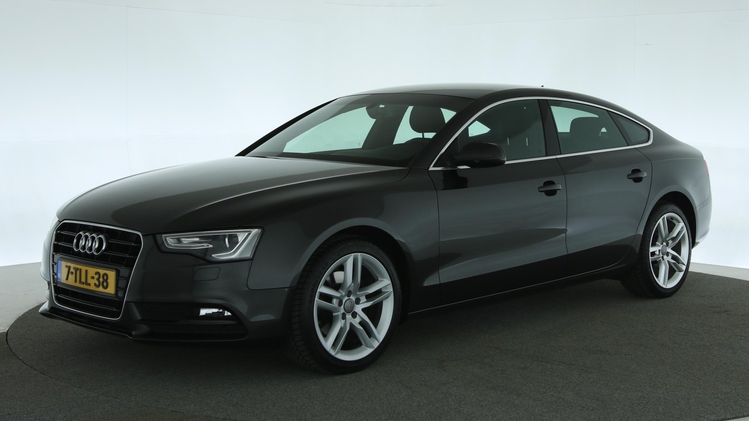 Audi A5 Hatchback 2014 7-TLL-38 1