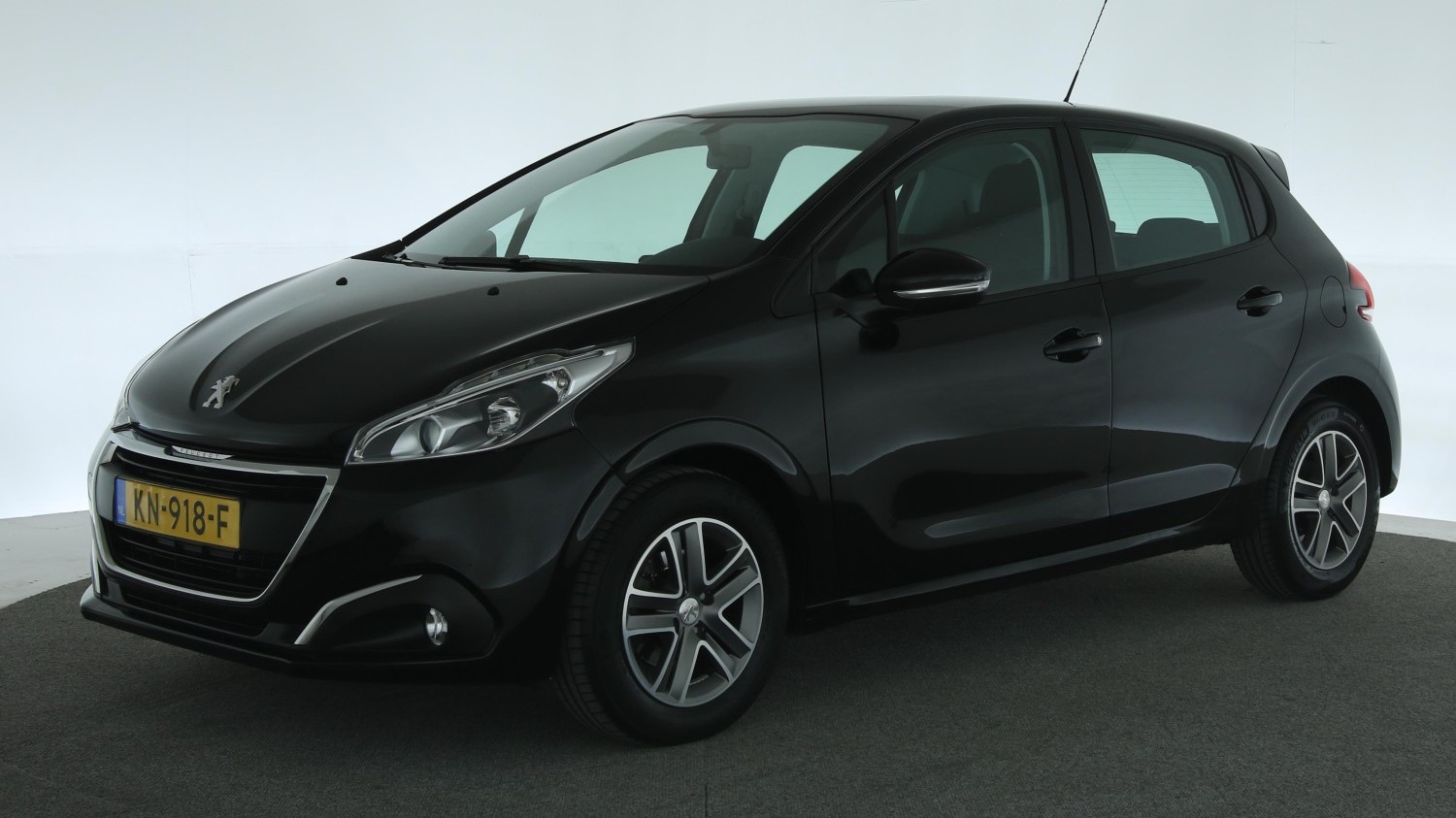 Peugeot 208 Hatchback 2016 KN-918-F 1