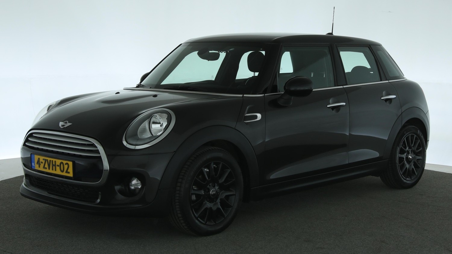 Mini Cooper Hatchback 2015 4-ZVH-02 1