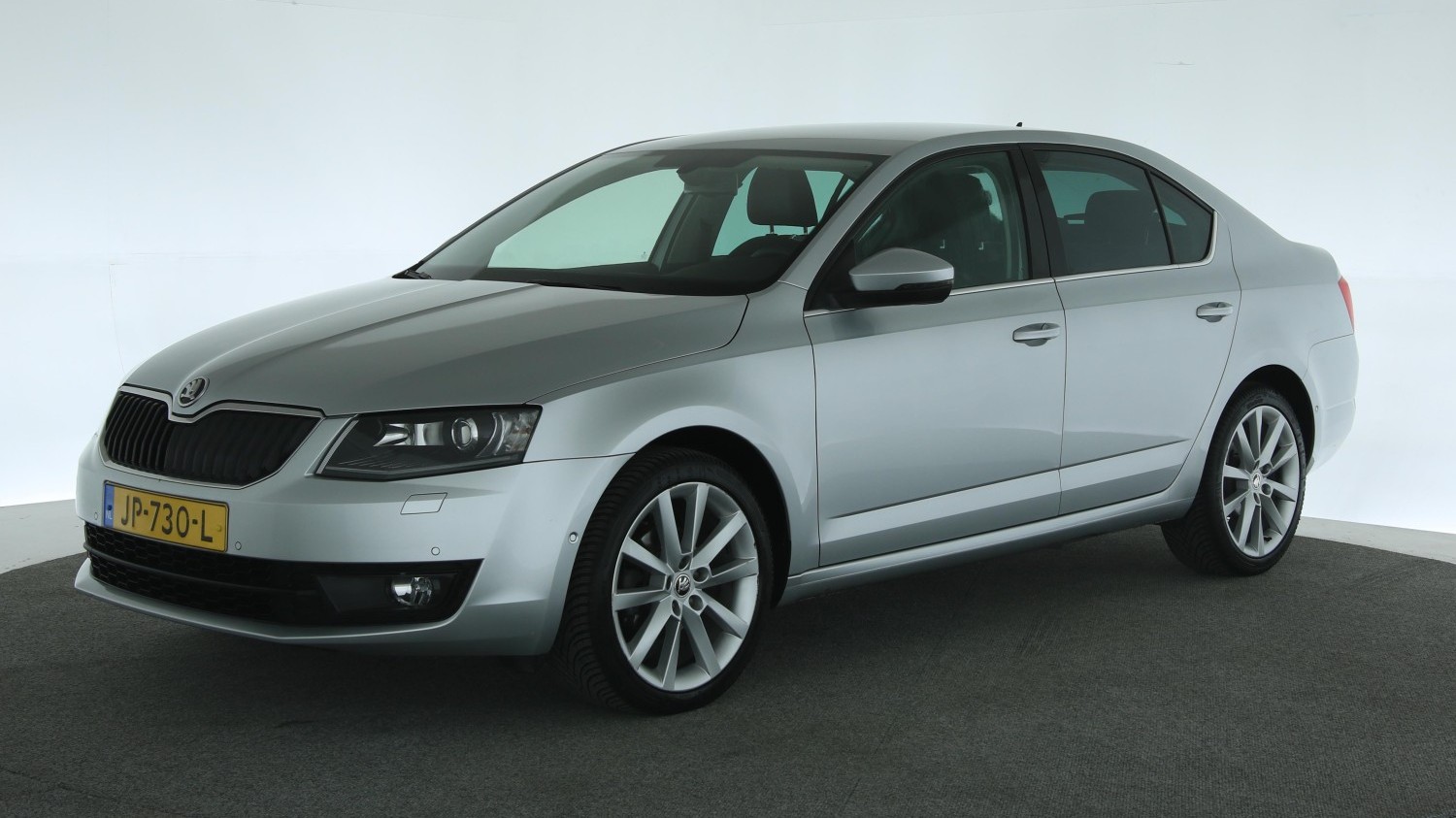 Skoda Octavia Hatchback 2016 JP-730-L 1