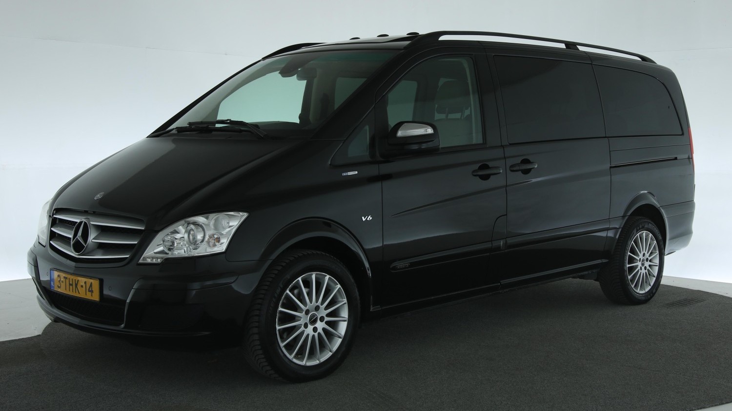 Mercedes-Benz Viano MPV 2011 3-THK-14 1