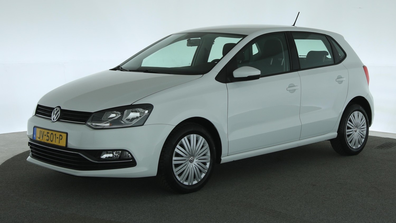 Volkswagen Polo Hatchback 2016 JV-501-P 1