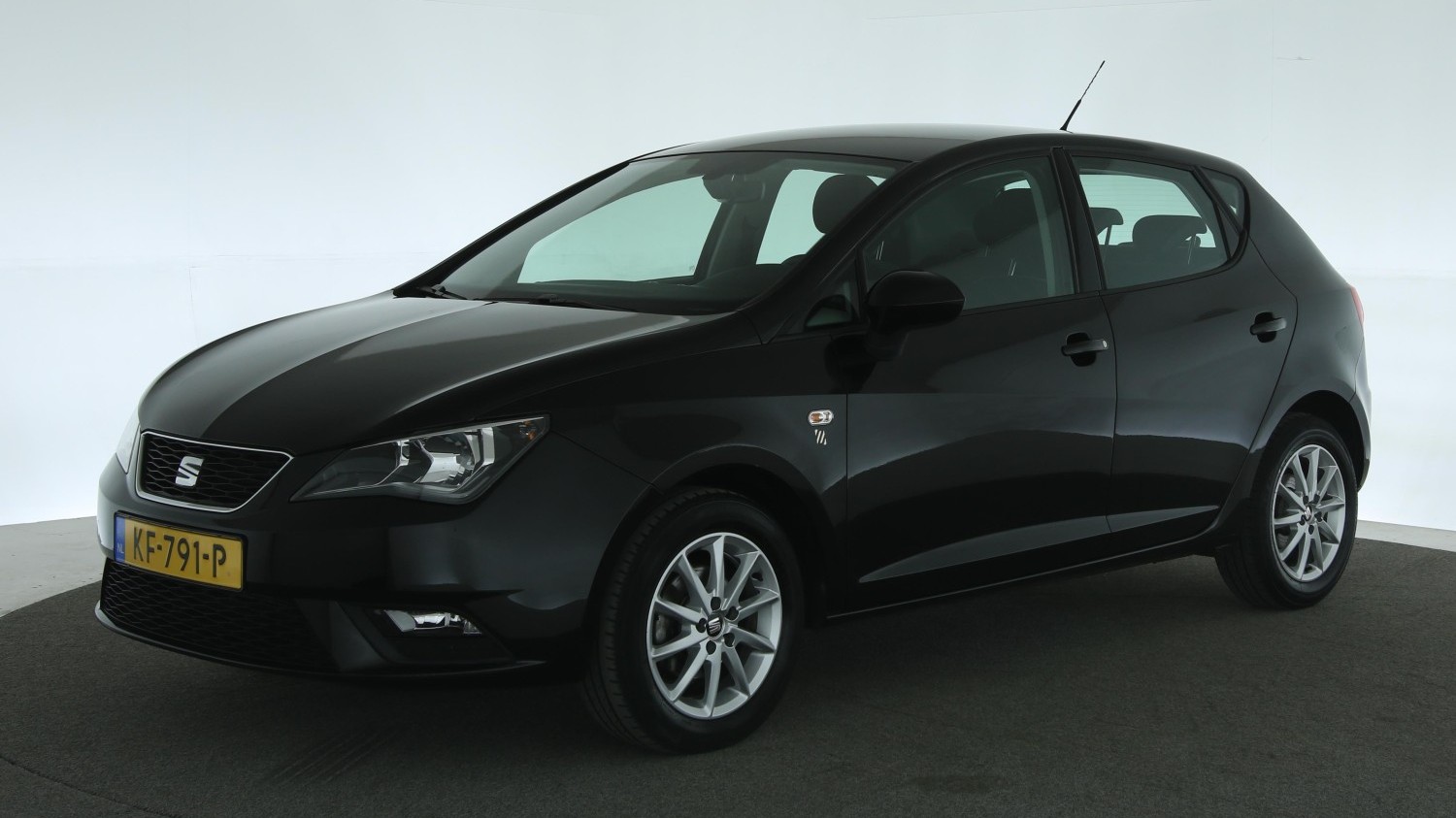 Seat Ibiza Hatchback 2016 KF-791-P 1