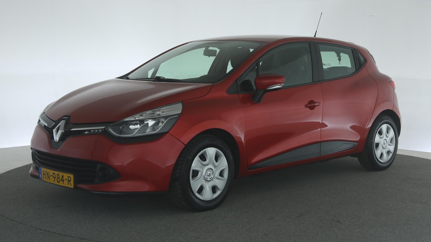 Renault Clio Hatchback 2015 HN-984-R 1