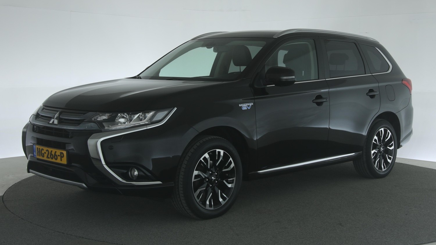 Mitsubishi Outlander SUV / Terreinwagen 2015 HG-266-P 1