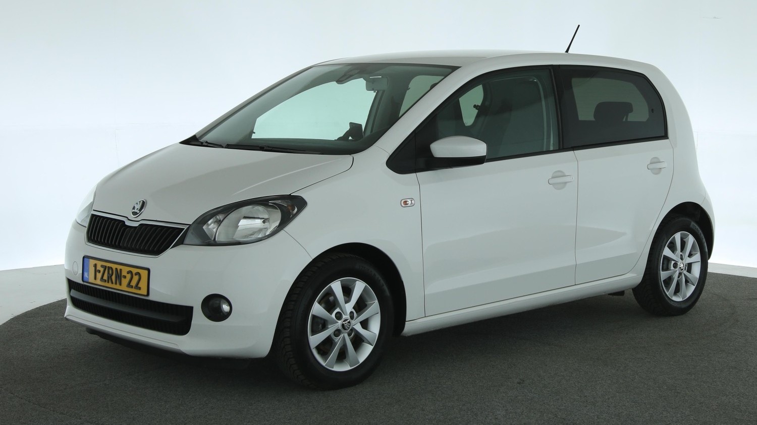 Skoda Citigo Hatchback 2015 1-ZRN-22 1
