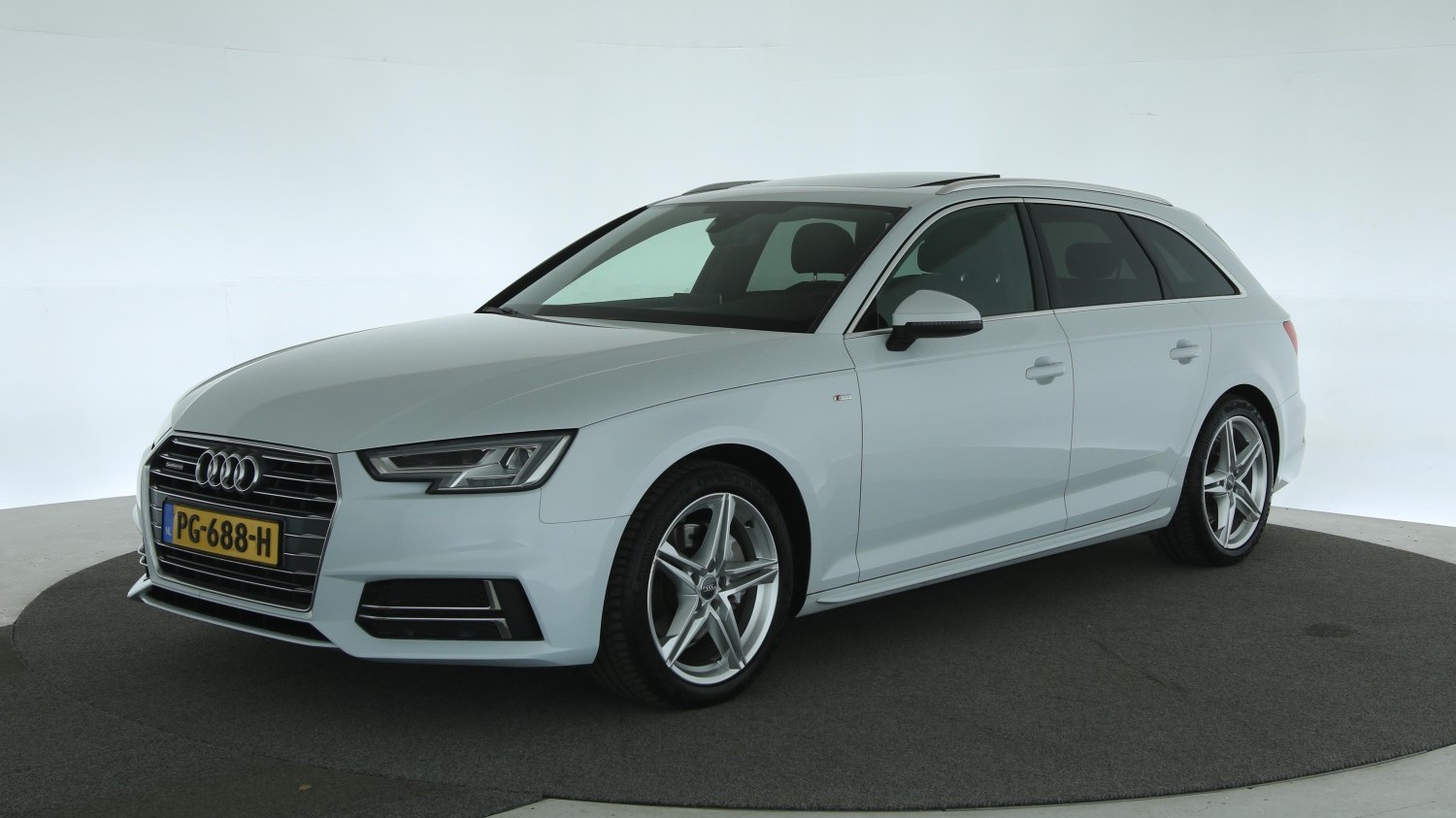 Audi A4 Station 2017 PG-688-H 1