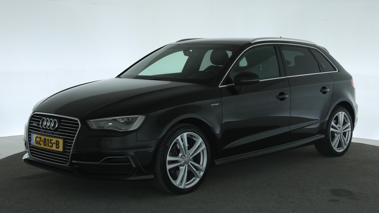 Audi A3 Hatchback 2015 GZ-815-B 1