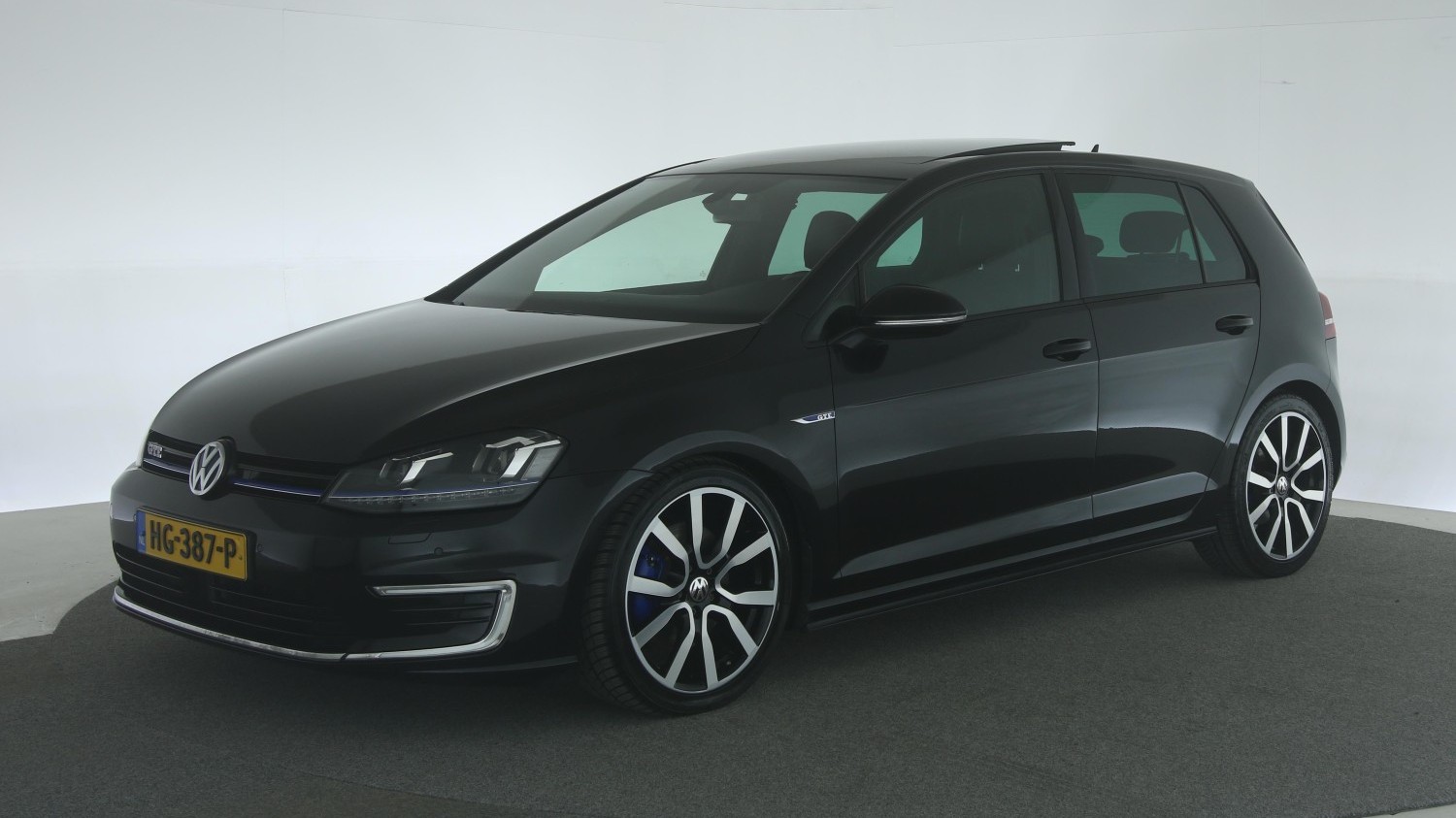 Volkswagen Golf Hatchback 2015 HG-387-P 1