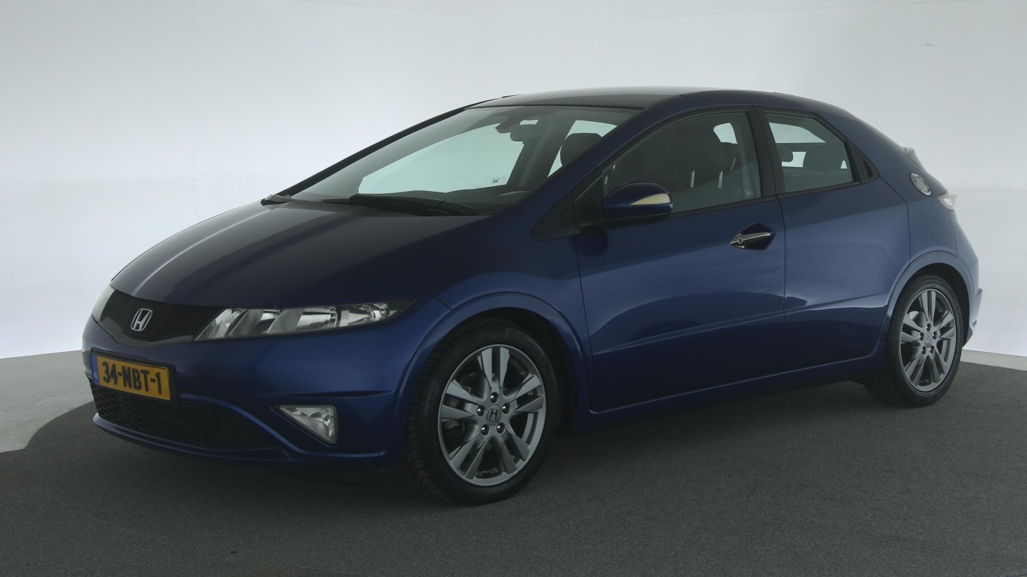 Honda Civic Hatchback 2010 34-NBT-1 1
