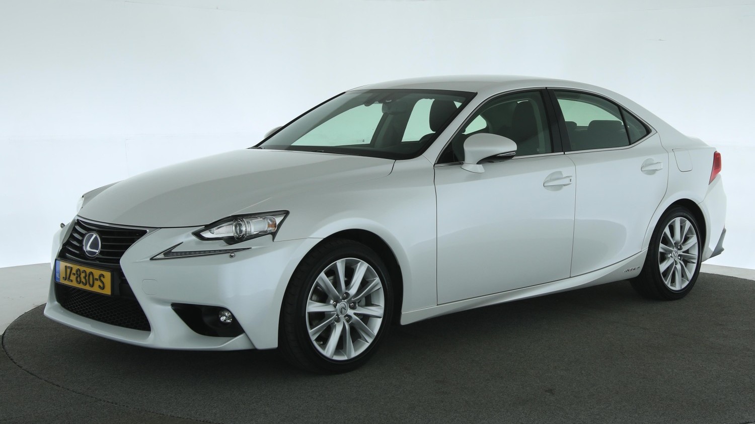 Lexus IS Sedan 2016 JZ-830-S 1