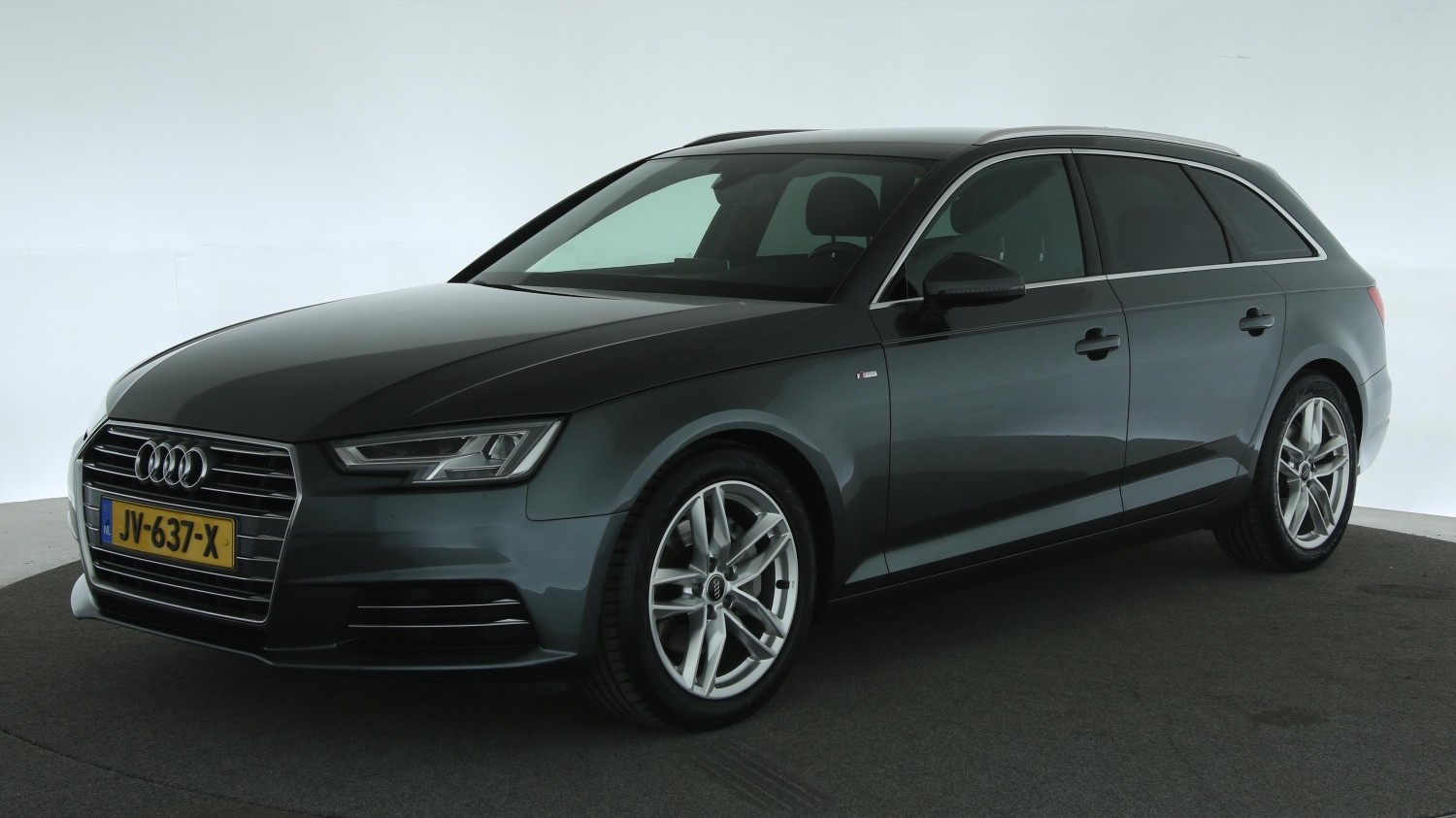 Audi A4 Station 2016 JV-637-X 1