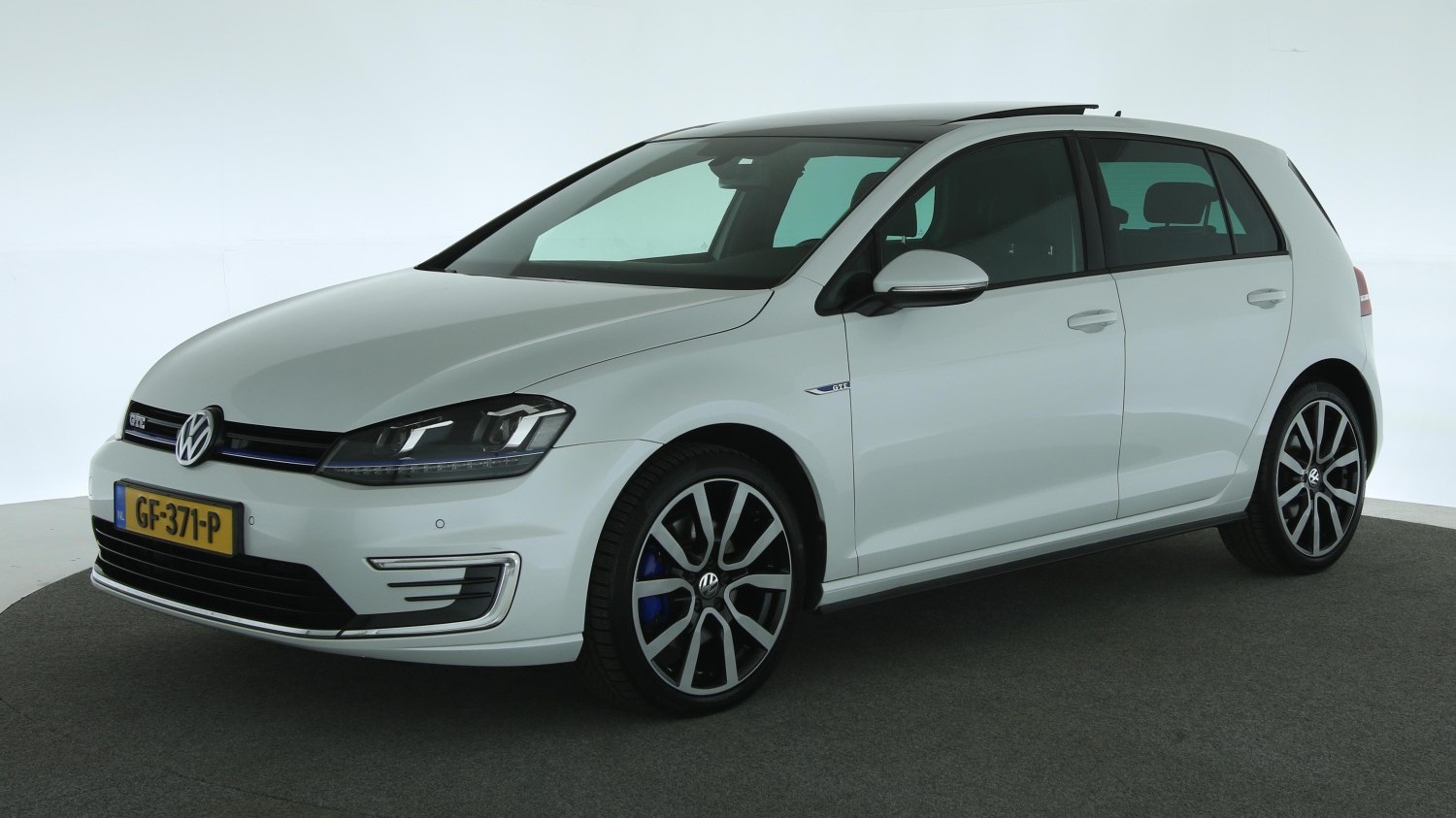 Volkswagen Golf Hatchback 2015 GF-371-P 1