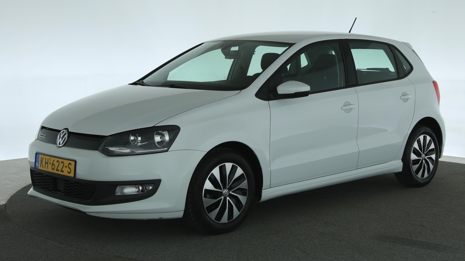Volkswagen Polo Hatchback 2016 KH-622-S 1