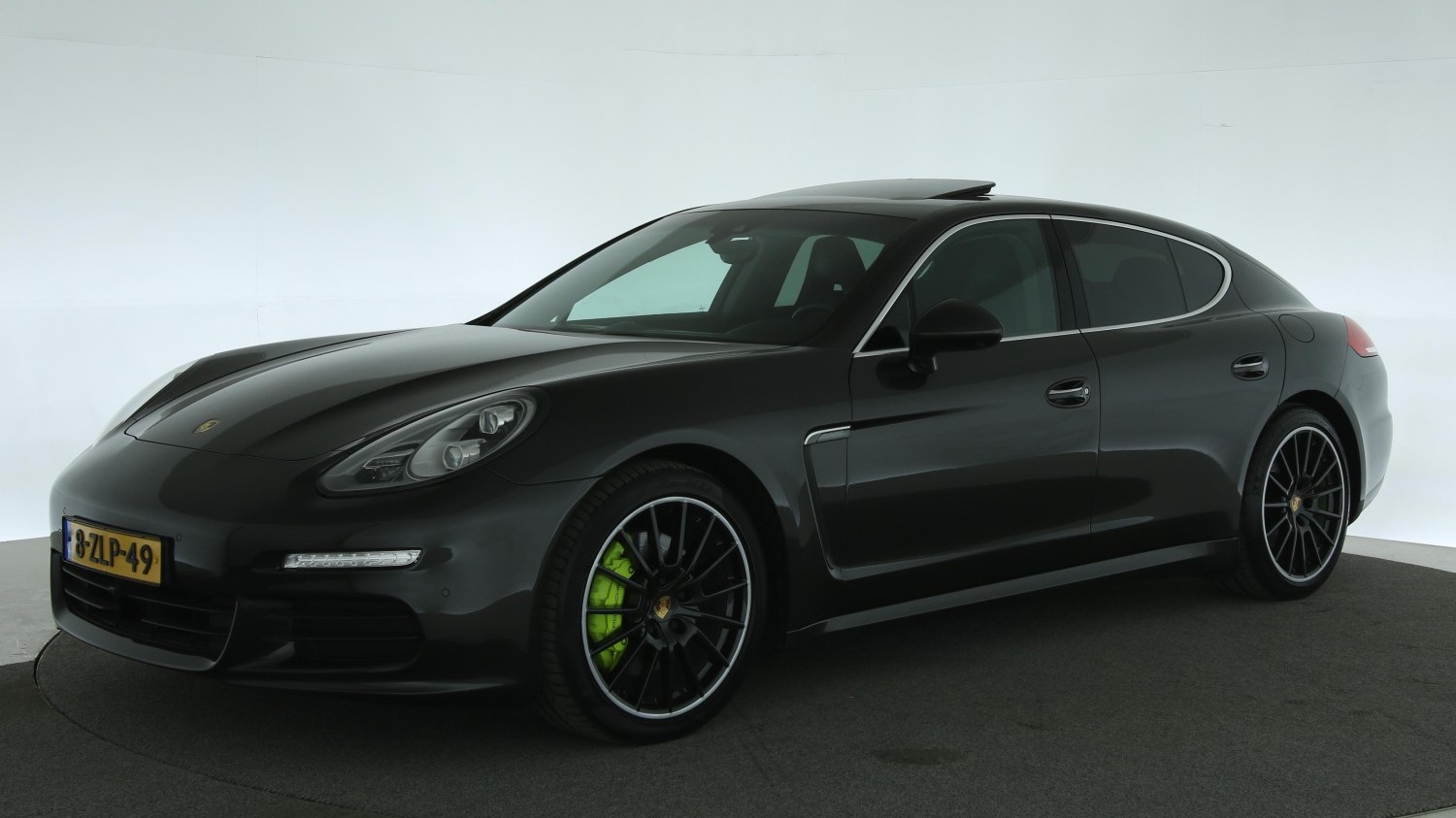 Porsche Panamera Hatchback 2015 8-ZLP-49 1