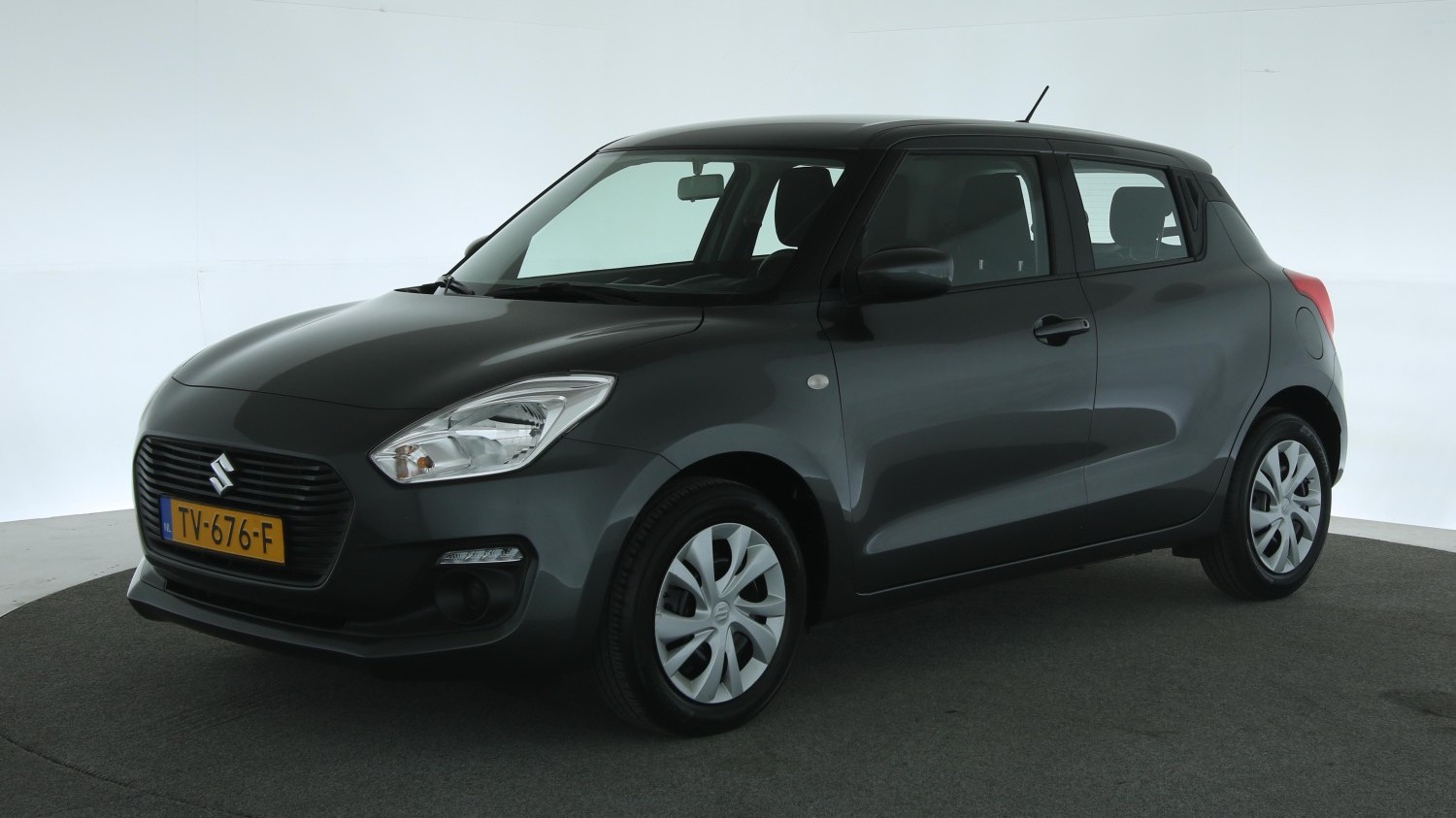 Suzuki Swift Hatchback 2018 TV-676-F 1
