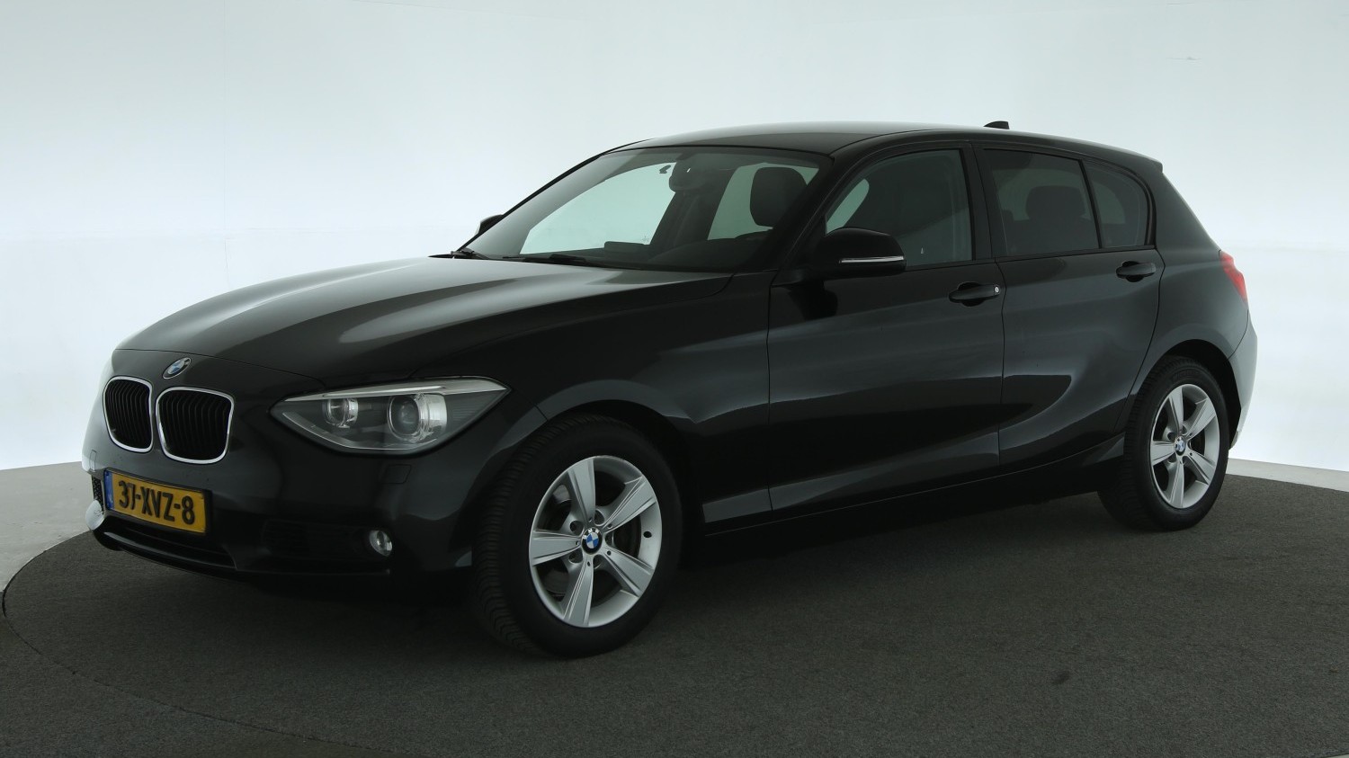 BMW 1-serie Hatchback 2012 37-XVZ-8 1