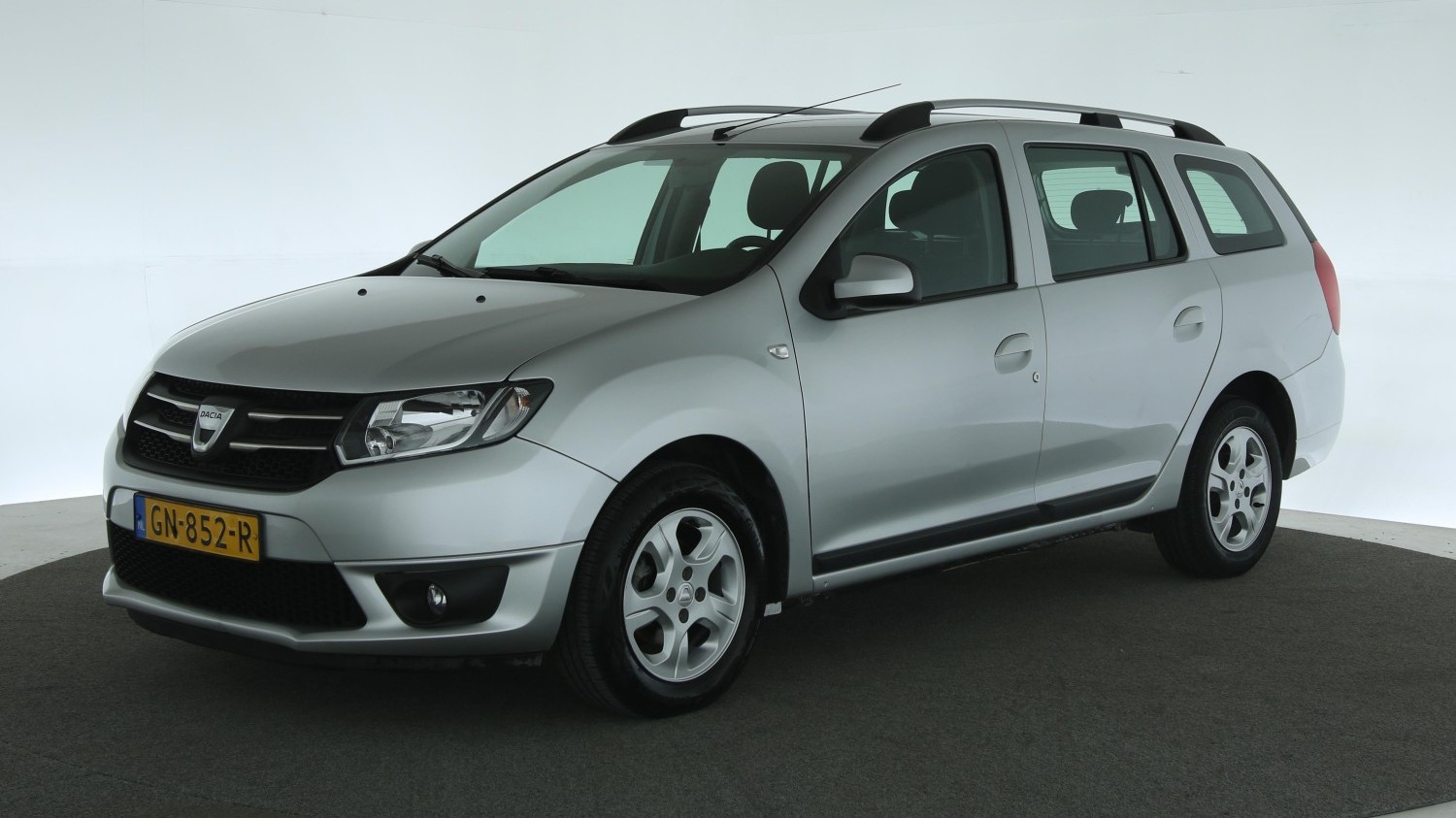 Dacia Logan MPV 2015 GN-852-R 1