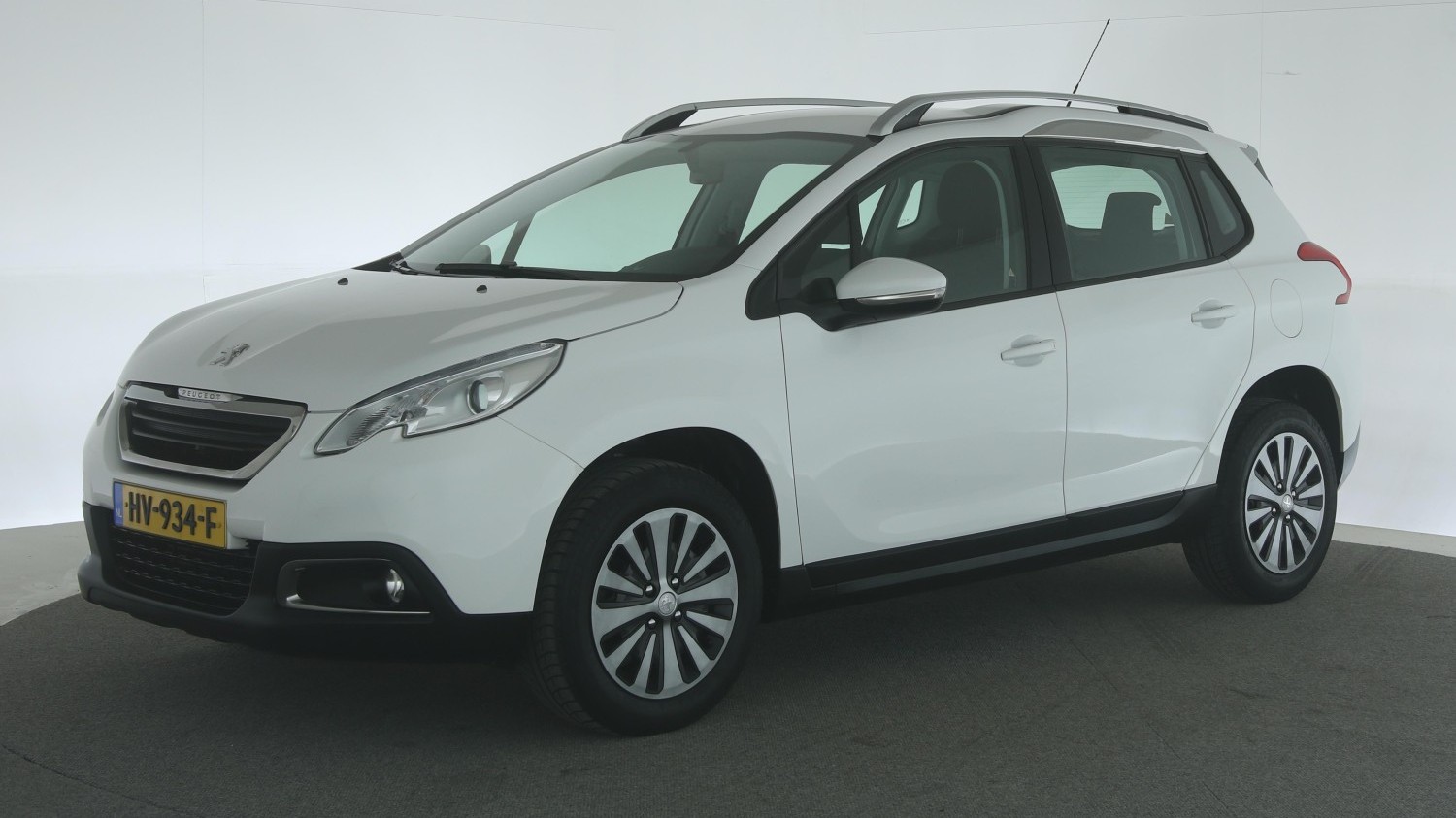 Peugeot 2008 MPV 2016 HV-934-F 1
